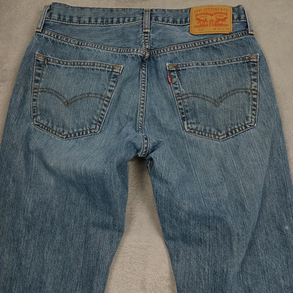 Levis 559 Jeans Men 32x30 Blue Denim Relaxed Fit Straight Leg Pockets Distressed